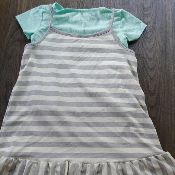 2 piece Gray Stripe Wonder Woman Dress  6/6X - Picture 3 of 3